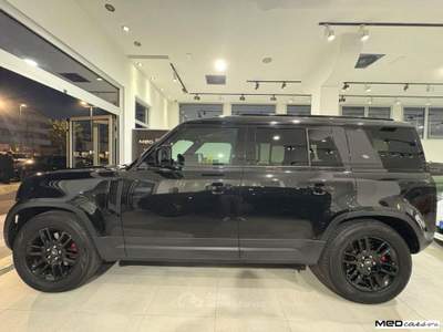 Land Rover Defender 110 2.0 SD4 240CV AWD Auto SE Nero usata Rimini