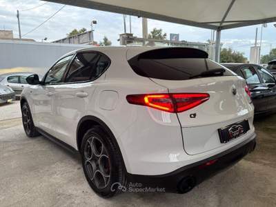 Alfa Romeo Stelvio 2.2 T.diesel 190CV AT8 Q4 Sp.-T. Bianco usata Priolo Gargallo