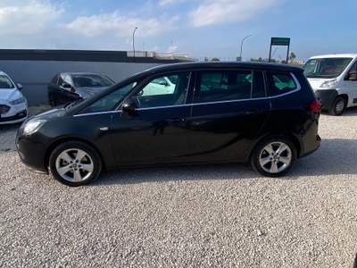 Opel Zafira Tourer 2.0 CDTi 130CV Elective 7 Posti Unico Propietario Neopatentati Nero usata Corato