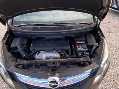 Opel Zafira Tourer 2.0 CDTi 130CV Elective 7 Posti Unico Propietario Neopatentati Nero usata Corato