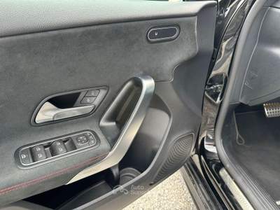 Mercedes-Benz Classe A A180d AMG Line Premium Nero usata Santarcangelo di Romagna
