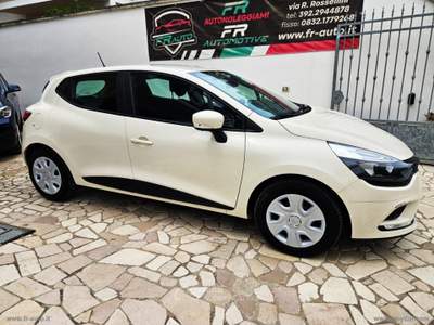 Renault Clio Clio dCi 8V 75 CV S&S 5p. Duel2 Beige usata Veglie