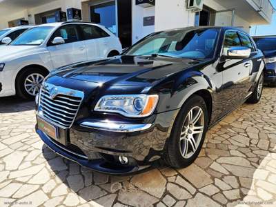 Lancia Thema Thema 3.0 V6 Mjet II 190 CV Platinum Nero usata Veglie