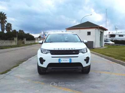 Land Rover Discovery Sport 2.0 TD4 150 CV Auto Business Edition Pure Bianco usata Gallipoli