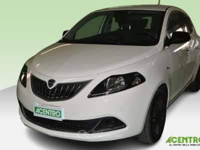 Lancia Ypsilon  - my21 1.0 70cv hybrid silver Bianco usata CAGLIARI