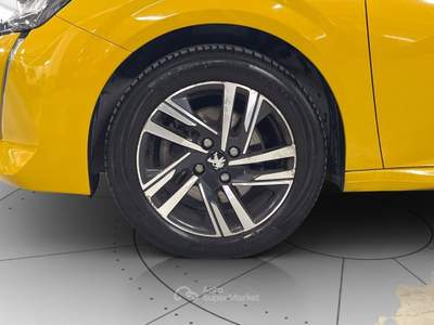 Peugeot 208 1.2 puretech 100cv allure Giallo usata Vicenza