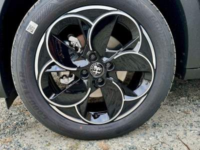 Alfa Romeo Junior 1.2 ibrida Speciale 136cv edct6 Nero usata Osasco