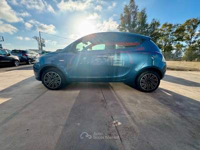 Lancia Ypsilon 5 porte S&S Hybrid Silv usata Latina