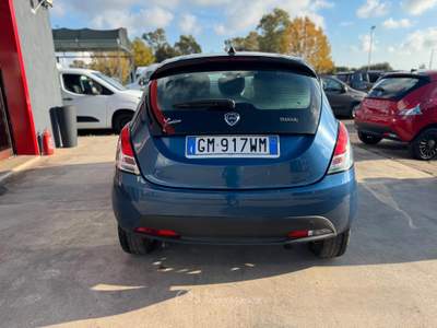 Lancia Ypsilon 5 porte S&S Hybrid Silv usata Latina