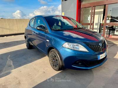 Lancia Ypsilon 5 porte S&S Hybrid Silv usata Latina