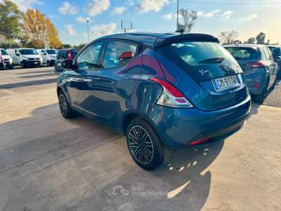 Lancia Ypsilon 5 porte S&S Hybrid Silv usata Latina