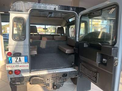 Land Rover Defender 90 2.5 td5 (7 POSTI) Grigio usata Mornago