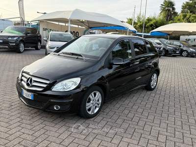 Mercedes-Benz Classe B - T245 B 180 cdi Executive Nero usata Erba