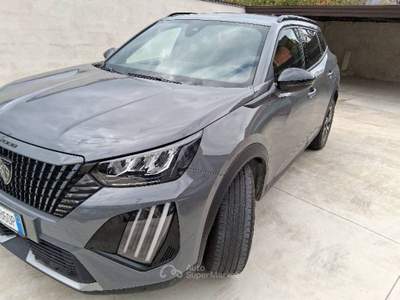 Peugeot 2008 parcheggio privato  Grigio usata Montesarchio
