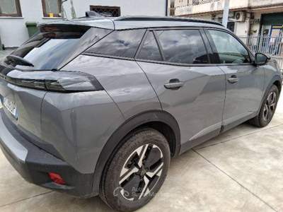 Peugeot 2008 parcheggio privato  Grigio usata Montesarchio