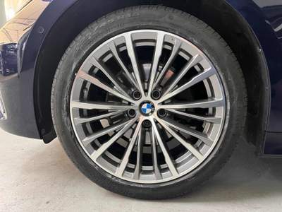 BMW Serie 3 320d d  Touring Luxury Line Individual Blu/Azzurro usata Gambellara
