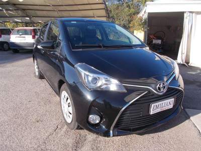 Toyota Yaris  1.0 5p. Active Nero usata Terni