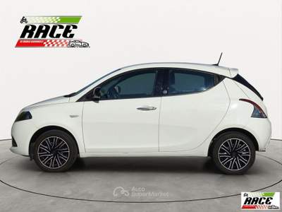 Lancia Ypsilon 1.0 FireFly 5p.S&S Hyb. Eco Gold Bianco usata Pieve a Nievole
