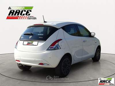 Lancia Ypsilon 1.0 FireFly 5p.S&S Hyb. Eco Gold Bianco usata Pieve a Nievole