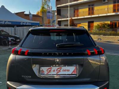 Peugeot 2008 S&S EAT8 Allure Grigio usata SOMMA VESUVIANA