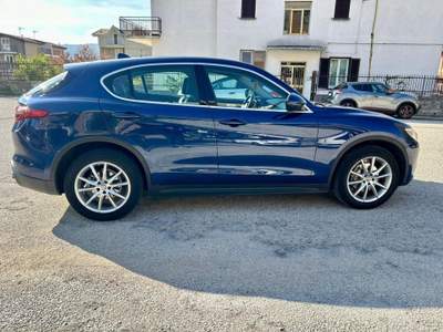 Alfa Romeo Stelvio 2.2 Turbodiesel 210 CV AT8 Q4 Executive Blu/Azzurro usata Mugnano del Cardinale