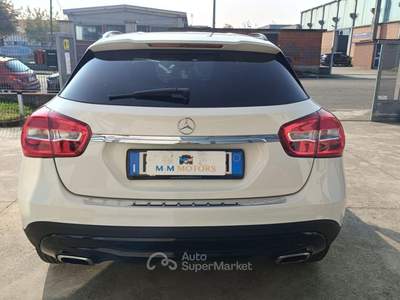 Mercedes-Benz GLA d Automatic Business Bianco usata Asti