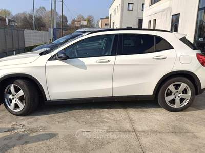 Mercedes-Benz GLA d Automatic Business Bianco usata Asti
