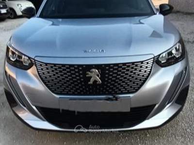 Peugeot 2008 Active Pack 100kW usata Viadana