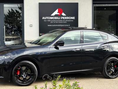 Maserati Levante 2.0 MHEV 330cv AWD GT (Tetto/Pelle/APP/Led) Nero usata Castellaneta