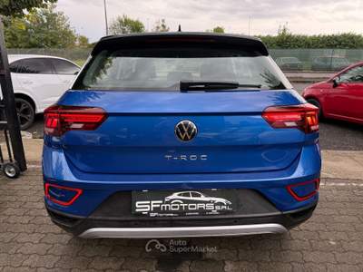 Volkswagen T-Roc T-Roc 1.0 TSI Style Bicolor Blu/Azzurro usata Alessandria