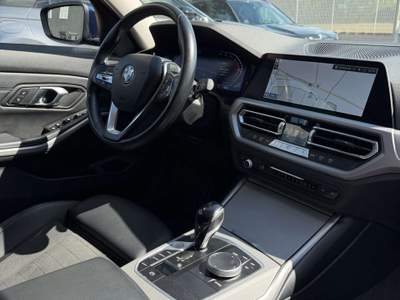 BMW Serie 3 318d 318 318d 48V Touring sport Blu/Azzurro usata Alessandria