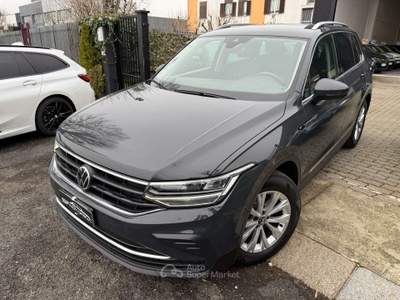Volkswagen Tiguan 2.0 TDI 150 CV SCR DSG Grigio usata Alessandria