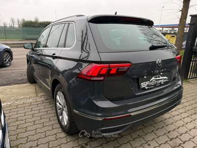Volkswagen Tiguan 2.0 TDI 150 CV SCR DSG Grigio usata Alessandria