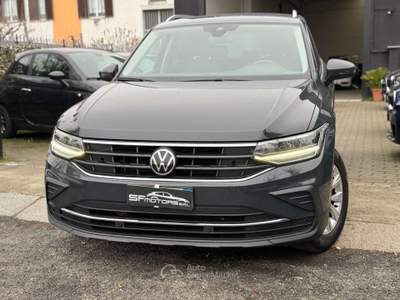Volkswagen Tiguan 2.0 TDI 150 CV SCR DSG Grigio usata Alessandria