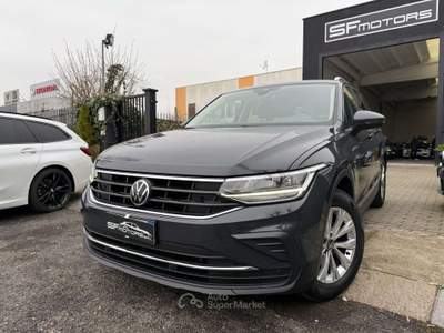 Volkswagen Tiguan 2.0 TDI 150 CV SCR DSG Grigio usata Alessandria
