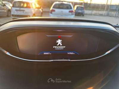 Peugeot 3008 BlueHDi 130 EAT8 S&S Allure Bianco usata Alessano