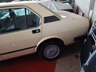 Alfa Romeo Alfetta 2.0 L   CONDIZIONATORE Beige usata Gaglianico