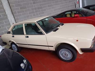 Alfa Romeo Alfetta 2.0 L   CONDIZIONATORE Beige usata Gaglianico