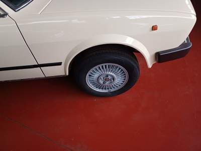 Alfa Romeo Alfetta 2.0 L   CONDIZIONATORE Beige usata Gaglianico