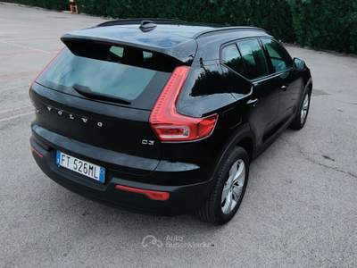 Volvo XC40 Tenuta sempre in box, cambio automatico perfetta Nero usata Molfetta