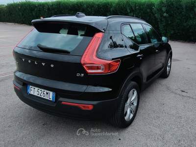 Volvo XC40 Tenuta sempre in box, cambio automatico perfetta Nero usata Molfetta