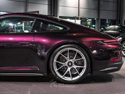 Porsche 911 Carrera 992 Coupe 4.0 GT3 Touring PTS Rosso usata Noventa Padovana