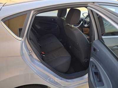 Ford Fiesta 1.4 TDCI Titanium 5p Argento usata Manfredonia