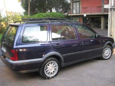 Volkswagen Golf GOLF VARIANT 1.6 GT HENRY LLOID Blu/Azzurro usata CATANIA