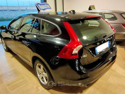 Volvo V60 AUTO BELLISSIMA CON POCHI KM CAMBIO AUTOMATICO Nero usata Molfetta