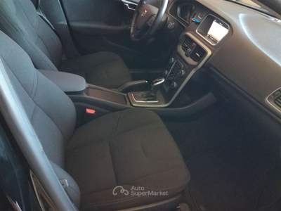 Volvo V60 AUTO BELLISSIMA CON POCHI KM CAMBIO AUTOMATICO Nero usata Molfetta