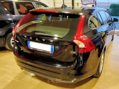 Volvo V60 AUTO BELLISSIMA CON POCHI KM CAMBIO AUTOMATICO Nero usata Molfetta