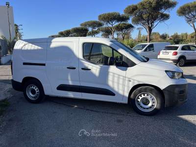 Peugeot Partner L2H1  50KWH PREMIUM Bianco usata Roma