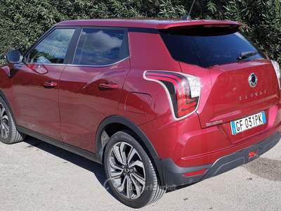 SsangYong Tivoli SUPER ACCESSORIATA UNICO PROPRIETARIO STUPENDA Rosso usata Molfetta