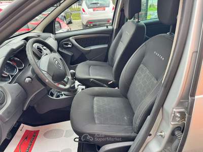 Dacia Duster 1.5 dci Laureate 4x2 110cv Grigio usata Cernusco sul Naviglio